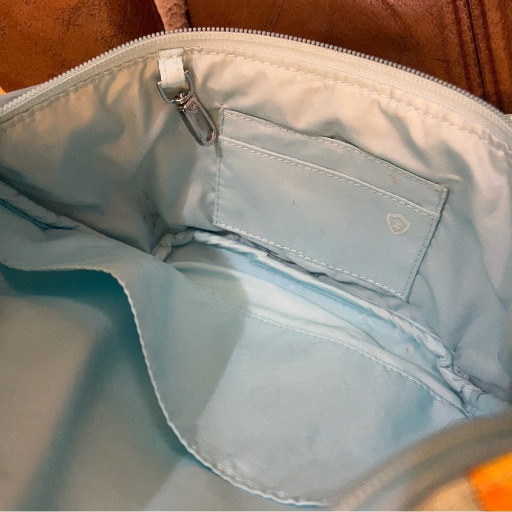 Vera Bradley Retired “Lemon Grove” Lighten Up RFID Belt Bag - Picture 7 of 12